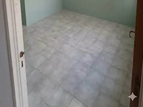 Casa 5 ambientes con 1 baño