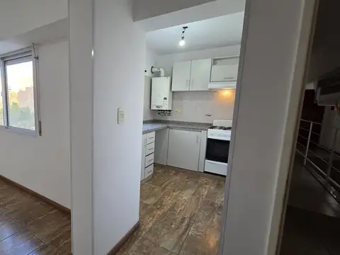 ALQUILER Departamento 1 dormitorio con cochera echesortu