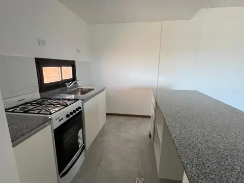 Departamento en Alquiler en Fisherton, $ 690.000