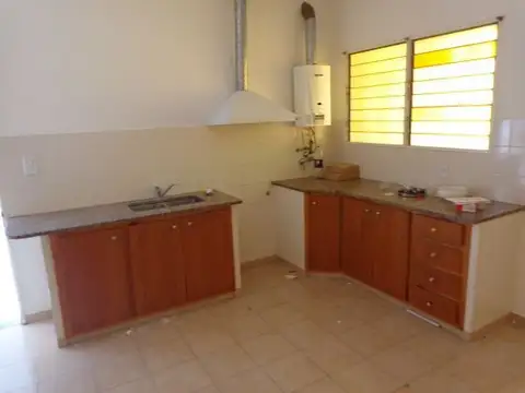 Casa - Alquiler - Argentina, Concordia - LAS HERAS  500