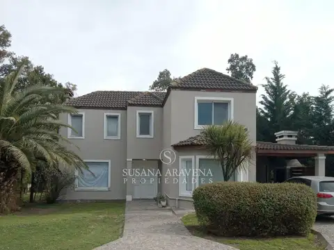 Casa  en Venta en Altos del Golf, Pilar, G.B.A. Zona Norte