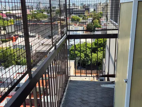 Departamento de 4 ambientes con balcón