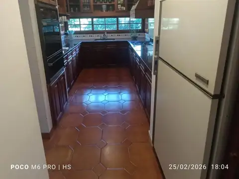 Casa en Venta en Berazategui, USD 400.000
