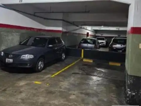 Cochera en venta - 12,9Mts2 - Balvanera