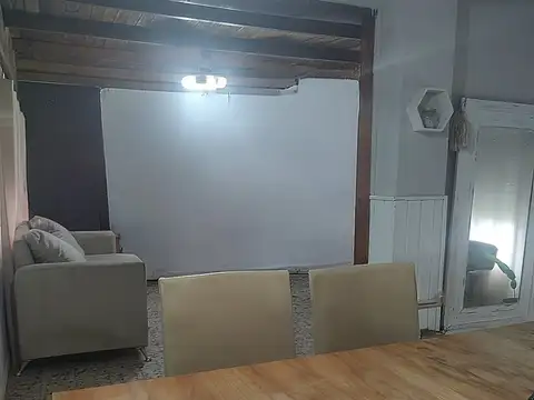 DEPARTAMENTO TIPO CASA ESQUINA