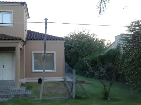 Casa en Venta en Villa Elisa, USD 210.000