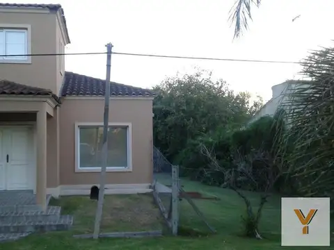 Casa en Venta en Villa Elisa, USD 210.000