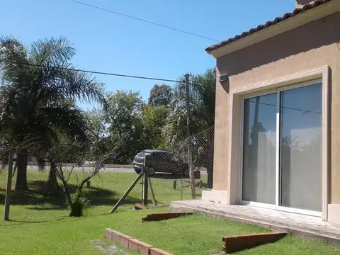 Casa 4 ambientes con 4 baños