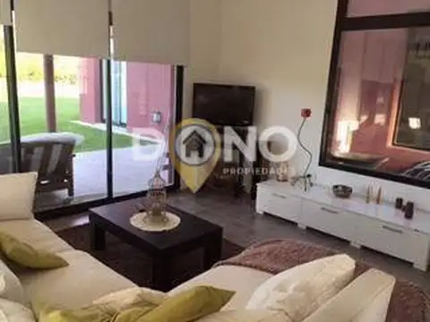 Casa en Venta en Altamirano, USD 380.000