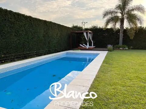 Casa 4 ambientes con 4 baños