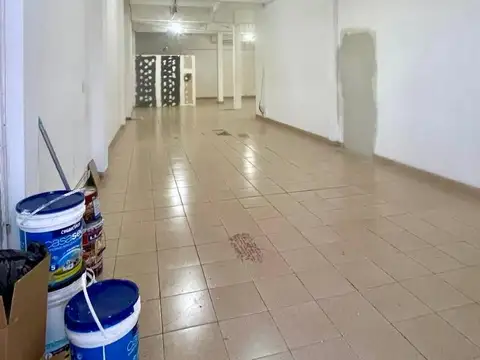 VENTA LOCAL EN BELLA VISTA