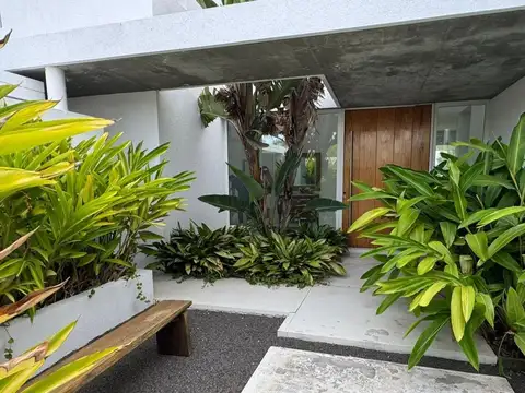 Casa en Alquiler al Oeste