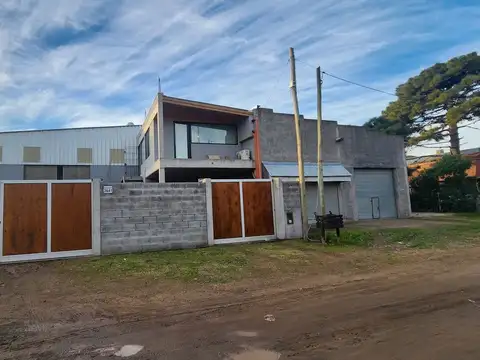 Galpon en Venta en Valeria Del Mar, USD 230.000
