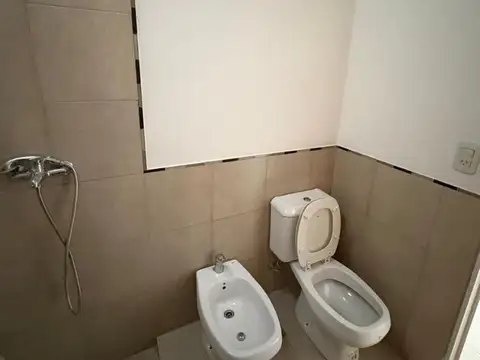 DEPARTAMENTO DE PASILLO DOS DORMITORIOS - LOTE 7
