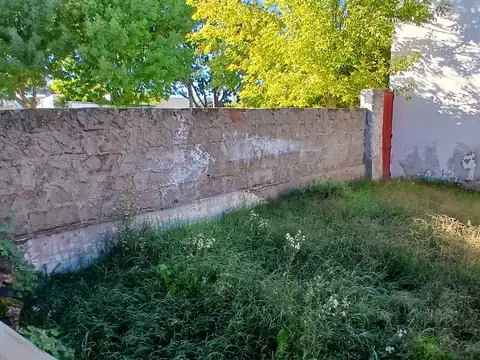 Casa en Alquiler con 1 cochera