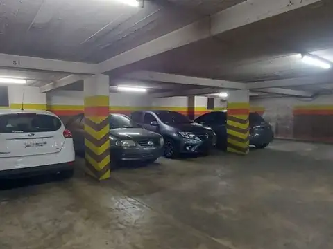 VENTA COCHERA FIJA CUBIERTA MICROCENTRO