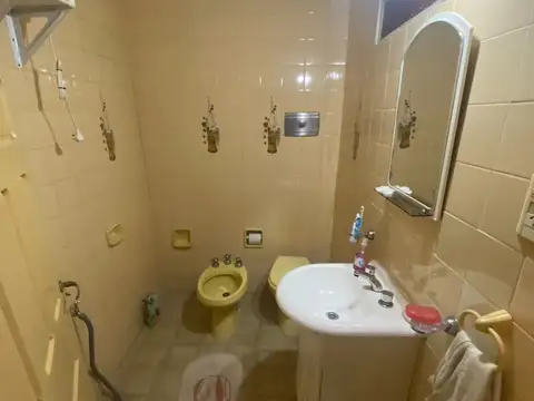 VENTA CASA- EXCELENTE UBICACION