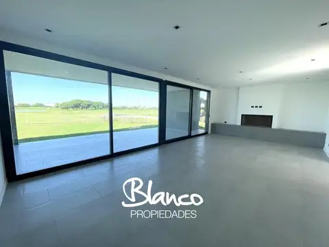 Casa en Venta en El Canton, USD 435.000
