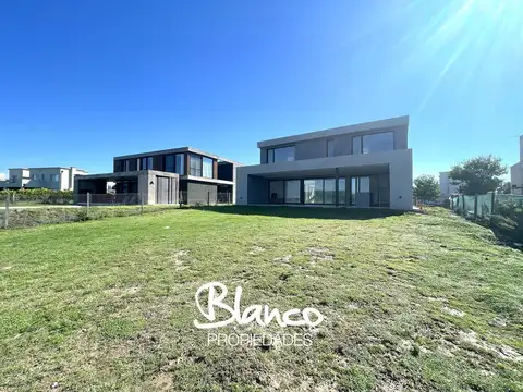 Casa  en Venta en El Cantón, Barrio Golf, Escobar, G.B.A. Zona Norte