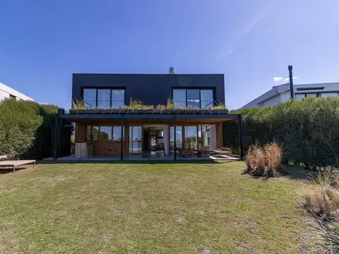 Casa en Venta Costas al lago 3 dormitorios mas escritorio