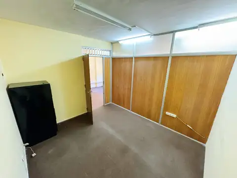 Oficina en Venta en San Fernando Vías  /  Centro, USD 45.000