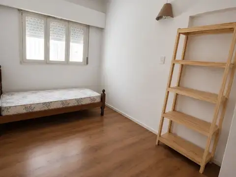 VENTA CASA 8 AMBIENTES VARIOS DESTINOS PILAR