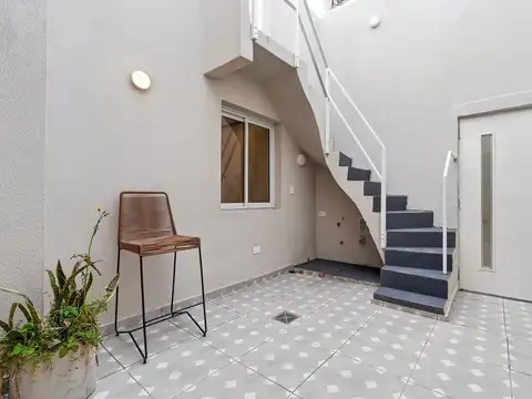 Venta PH 3 ambientes en Caballito con terraza