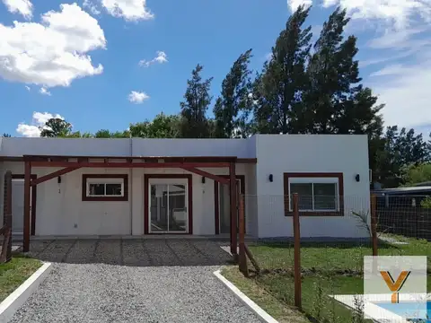 Casa en venta - 2 Dormitorios 1 Baño - Uruguay