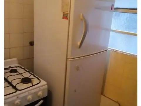 Dos ambientes al frente con balcon