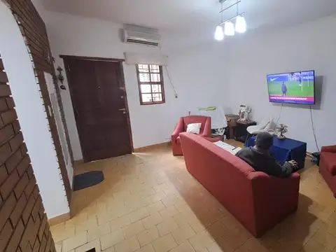 Depto Tipo Casa 3 ambientes con 1 baño