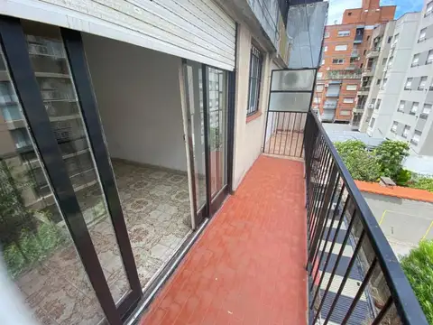 Departamento en Alquiler en Castelar, $ 600.000