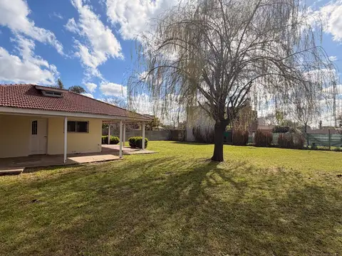Casa 3 ambientes con 1 baño
