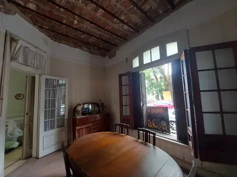 Casa 5 ambientes con 1 baño