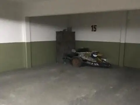 AMPLIA COCHERA EN VENTA, PLAZA MITRE