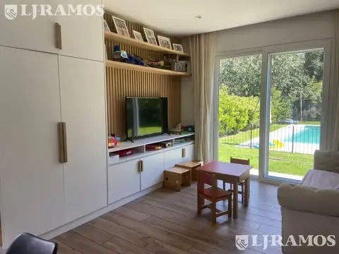 Casa 4 ambientes con 3 baños