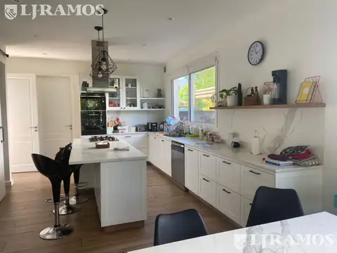Casa en Alquiler Temporal en La Horqueta, USD 3.200