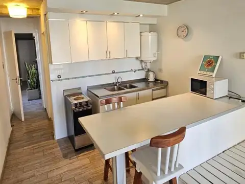 Departamento en Alquiler en Abasto, $ 330.000