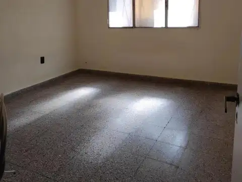 VENTA CASA PLANTA ALTA Y PLANTA BAJA BARRIO ALVEAR