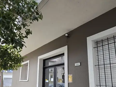 Monoambiente reciclado en La Lucila!