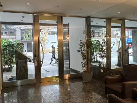 Hipolito Yrigoyen 3600, Piso 1