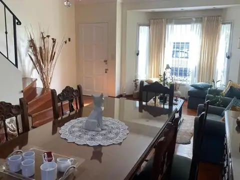 Depto Tipo Casa en Venta de 5 ambientes