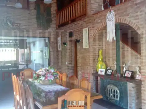 Casa 5 ambientes con 3 baños