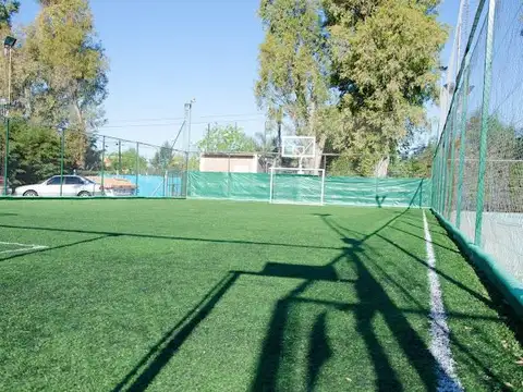 Casa en Venta con 4 cocheras