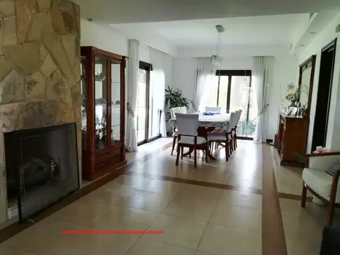 Casa en Venta al Este
