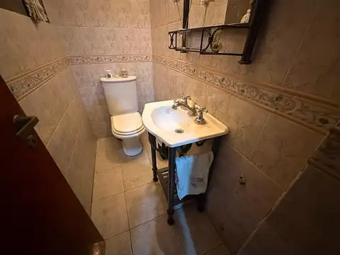 Casa en Venta con 3 cocheras