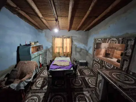 Casa 4 ambientes con 1 baño