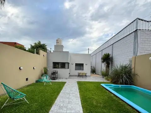 Casa en venta en José León Suarez!