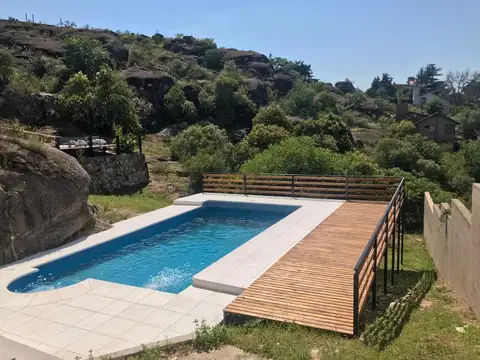 VENTA CASA EN VILLA DEL LAGO - VILLA CARLOS PAZ - CORDOBA