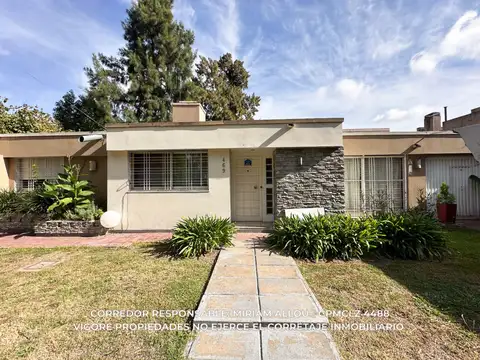 Casa en Venta con 1 cochera