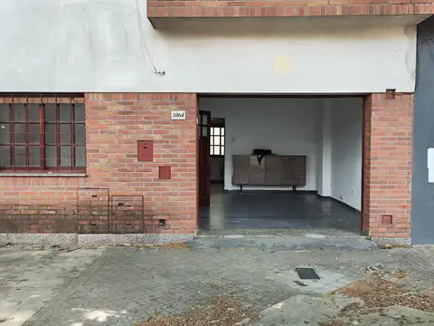 Venta Casa Pb 2 dormitorios Cochera Patio